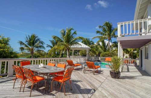 Ocean Point House | NEW Chalk Sound Home BBQ Pool Beach Steps Away