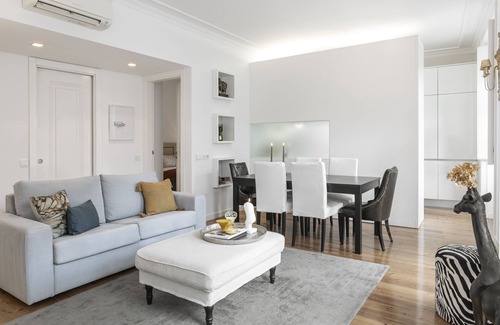 Bairro Alto House | NEW! Charm that's difficult to resist. W/garage.