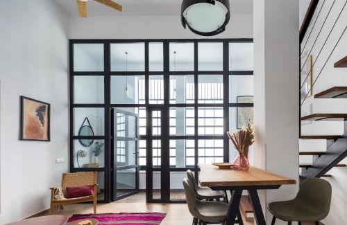 San Gil Apartment | NEW Charming Duplex With Private Patio