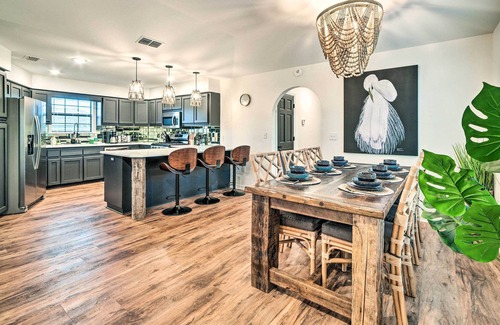 Port St. Joe Villa | NEW! Chic Port St Joe Villa < 1 Mi to Beach Access