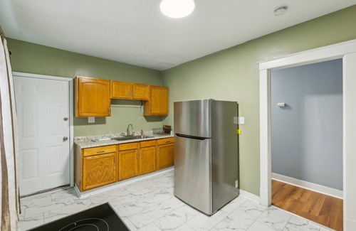 Downtown Niagara Falls Apartment | NEW! Comfy 3BR Flat Close to the Falls