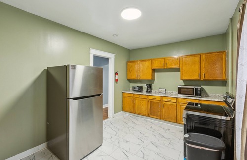 Downtown Niagara Falls Apartment | NEW! Comfy 3BR Flat Close to the Falls