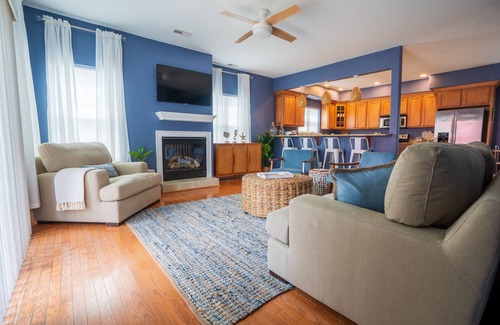 Northeast Virginia Beach Condo | New! Condo centrally located in ViBe district