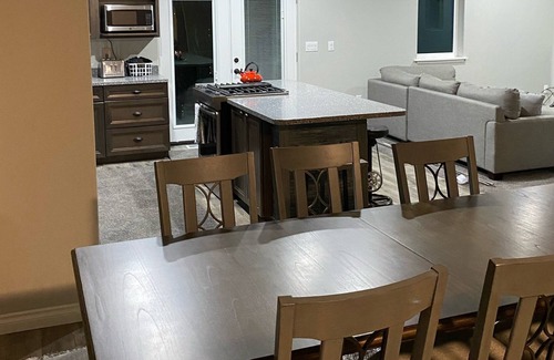 Alyeska House | New construction- Less then a Mile from Alyeska Day-lodge