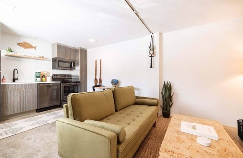 Wilmington House | New! Container Home in Heart of Cargo District
