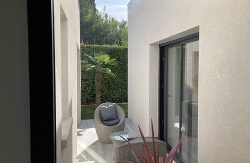 Bouc-Bel-Air Villa | New contemporary villa in Aix en Provence