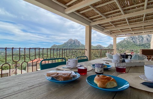 San Pantaleo Apartment | New, cool, and comfortable apartment in San Pantaleo center with parking space.