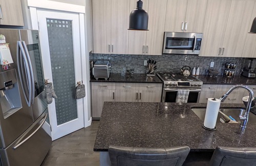 Northeast Edmonton House | New Cozy Three Bedroom Home Close to the River Valley