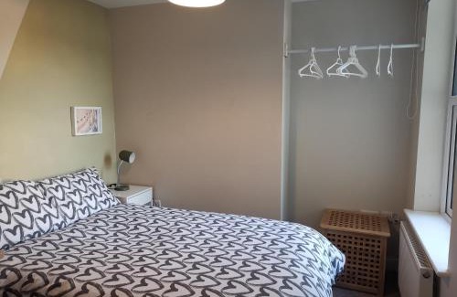 Derby House | NEW Derby Pride Park Arena Moorways 4 bedrooms 7 beds -Spacious contractors or group -FREE PARKING