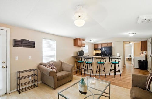 Mesilla Park House | NEW! Desert Haven Cozy 2-Bedroom Mobile Home Near NMSU ~ RA502259