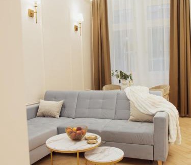 Erzsebetvaros Apartment | NEW Downtown Apt w Breakfast&Parking Option