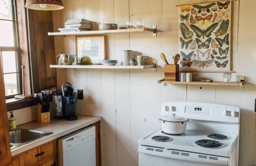 Murfreesboro Cabin | *New* Downtown-Urban Cabin Unique Stay