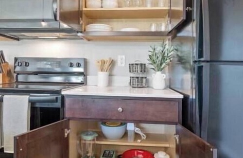 Howard Apartment | New Duck Creek Apt - 2 Bd/2 BA Modern Comfort
