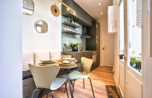 Grenelle Apartment | NEW Eiffel Tour ! Splendid 2BR & 1 BR Apts in the Heart of Paris