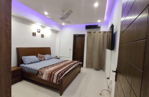 E-11 Sector Apartment | New & elegant 1BR Flat for Families,tourists,4k Netflix,wifi,E11 Markaz