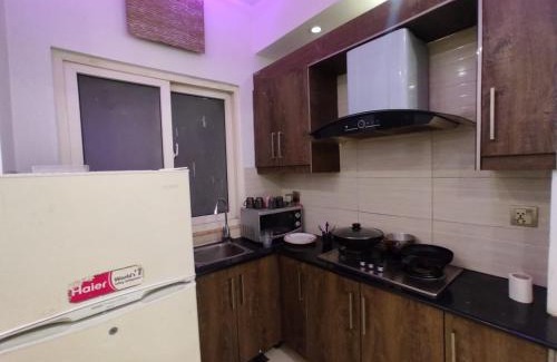E-11 Sector Apartment | New & elegant 1BR Flat for Families,tourists,4k Netflix,wifi,E11 Markaz