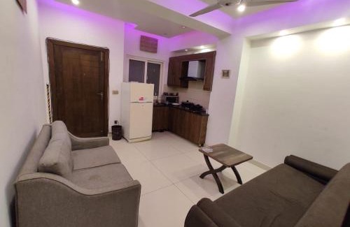 E-11 Sector Apartment | New & elegant 1BR Flat for Families,tourists,4k Netflix,wifi,E11 Markaz
