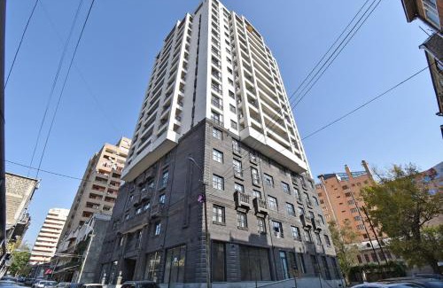 Kentron Apartment | New eurorenovated, Modern apartment for rent in Koghbatsi street KO1642