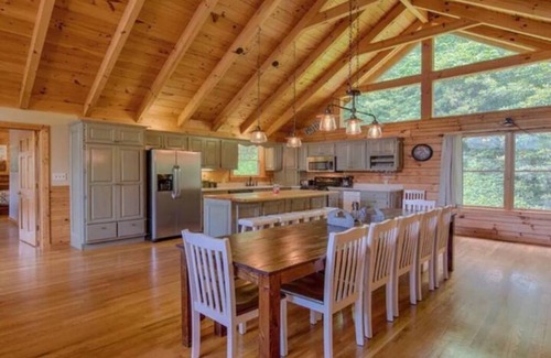 Maggie Valley Cabin | New! Family friendly! Hot tub! Firepit! Beautiful view of the mountainside!