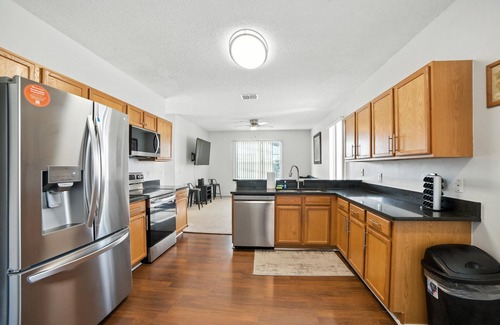Sunset Ridge Villa | NEW! Family Retreat with Private Pool near Disney!