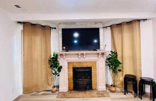 Downtown Niagara Falls Apartment | NEW! Fireworks View next to Casino walk to falls