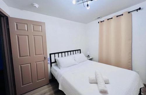 Downtown Niagara Falls Apartment | NEW! Fireworks View next to Casino walk to falls