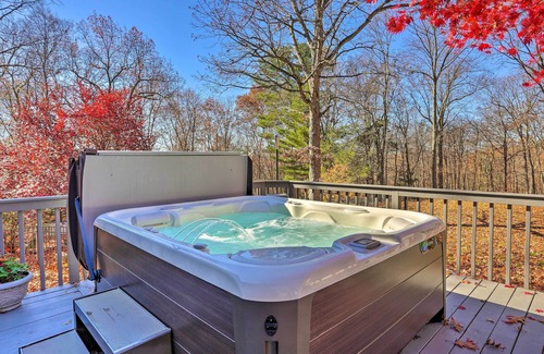 Fishkill House | NEW! Fishkill A-Frame w/ Private Pool & Hot Tub!
