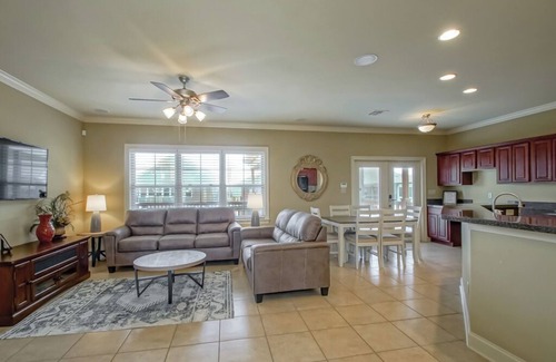 Barataria House | New For 2025 - Waterfront Bayou Retreat: 25 Min to NOLA.