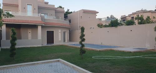 Al-'Amriyah Villa | New furnitured villa with swimming pool and garden at King Mariot