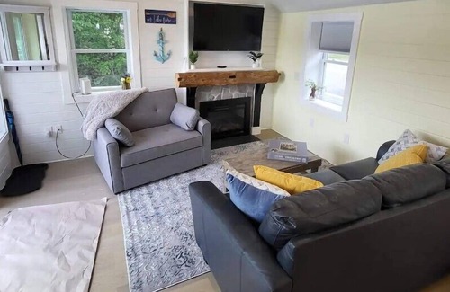 Goffstown House | New Glen Lake Retreat! - Beautifully Updated Lakefront Home