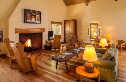 New Harmony Hotel | New Harmony Inn Resort and Conference Center