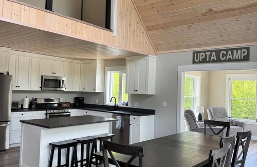 Wyman House | New Home ~ 10 minutes from Sugarloaf!