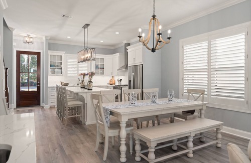 King City House | New Home in King City, Sleeps 10, Pool and Screened in Porch with TV!