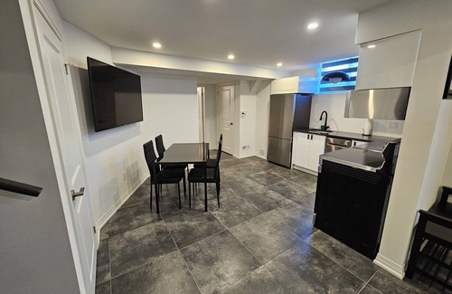 Niagara Falls House | New, home-like, family-friendly spot in Niagara Falls