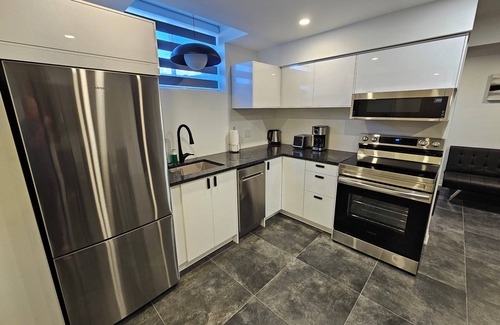 Niagara Falls House | New, home-like, family-friendly spot in Niagara Falls