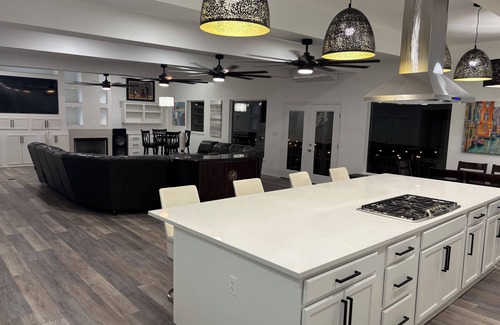 Lake Hamilton House | NEW HOT SPRINGS LAKE HOUSE - 8 BR+Pool-HOTUB+Boat Rentals+Events+etc.