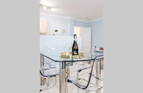 Shadwell Apartment | New House 10 minutes to Tower Bridge! 8 people!