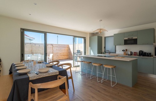 Biscarrosse Plage House | New house near ocean, terrace, parking, 8 people