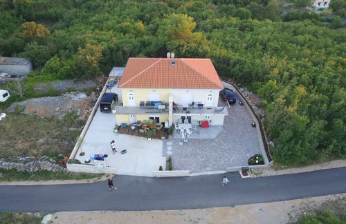 Vrh Apartment | New! House on the island of Krk, Croatia