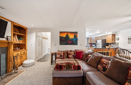 North Creek House | NEW! Hudson 76I - A Stylish Mountain Retreat by The Summit at Gore Mountain
