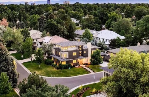 Hilltop House | NEW! Huge Luxury Family Home with Roof Deck, Chef's Dreamn