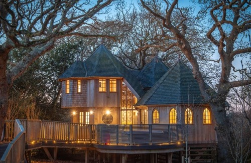 New Forest District House | New in 2020 - 12ft wide caravan with one double, two twin.