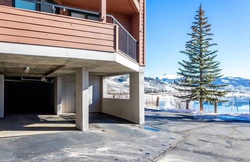 Dillon Condo | NEW! Incredible views. Lake. Pool & hot tubs.