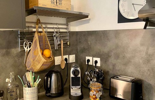 Comedie Apartment | NEW Jungle Montpeul Parking Netflix Wifi