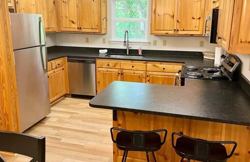 Mentone House | New Just Remodeled! The Nut House! HotTub-Fireplace-Entire House-3BR-3BA