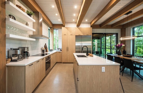 Mont-Tremblant House | NEW! Lagom Strala | Harmonious | Hot Tub | Near Golf Course | Tremblant Living