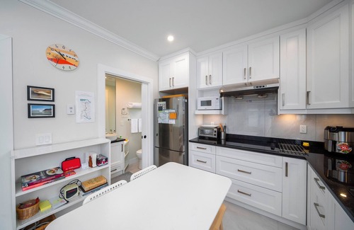 Dunbar House | New laneway house near Airport, downtown, UBC