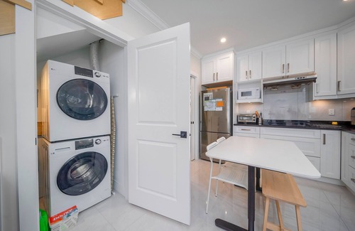 Dunbar House | New laneway house near Airport, downtown, UBC