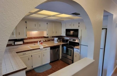 South Padre Island Condo | NEW! Large 3 bedr * Bay Views * Pool * Great Deck