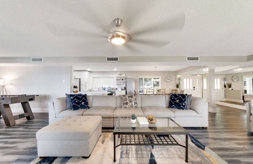 Haines City House | NEW LISTING! Beautiful Lake View Retreat Drivable to Theme Parks